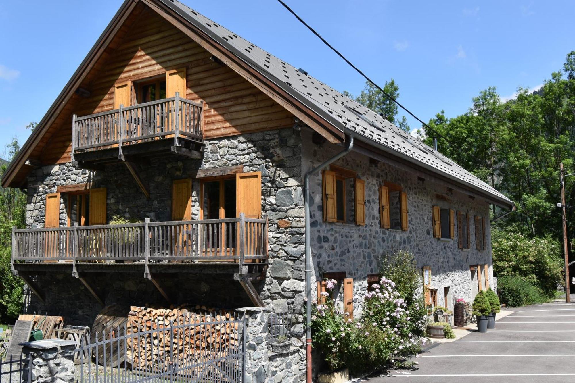 La Cle Des Bois Bed & Breakfast Le Bourg-dʼOisans Exterior foto