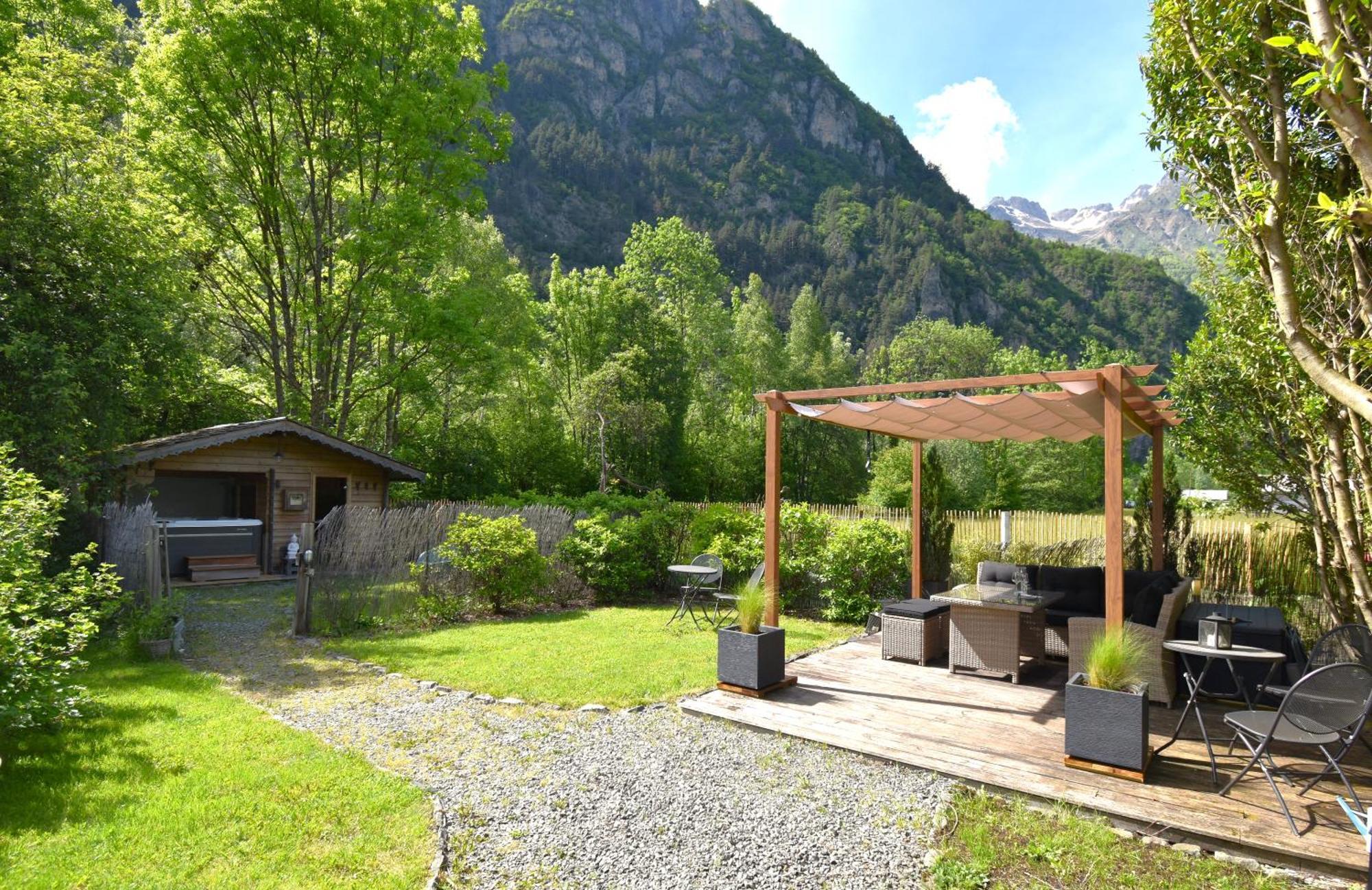 La Cle Des Bois Bed & Breakfast Le Bourg-dʼOisans Exterior foto